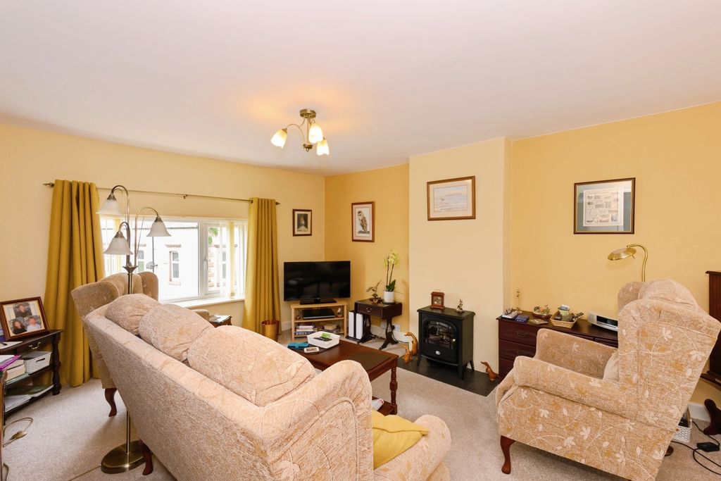 Property photo 3 of 10 Living Room