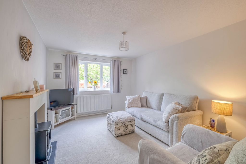 Property photo 2 of 16