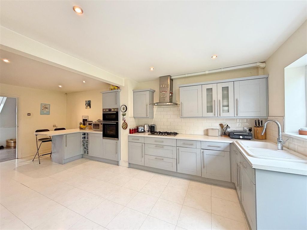 Property photo 3 of 25 Img_1899.Jpg