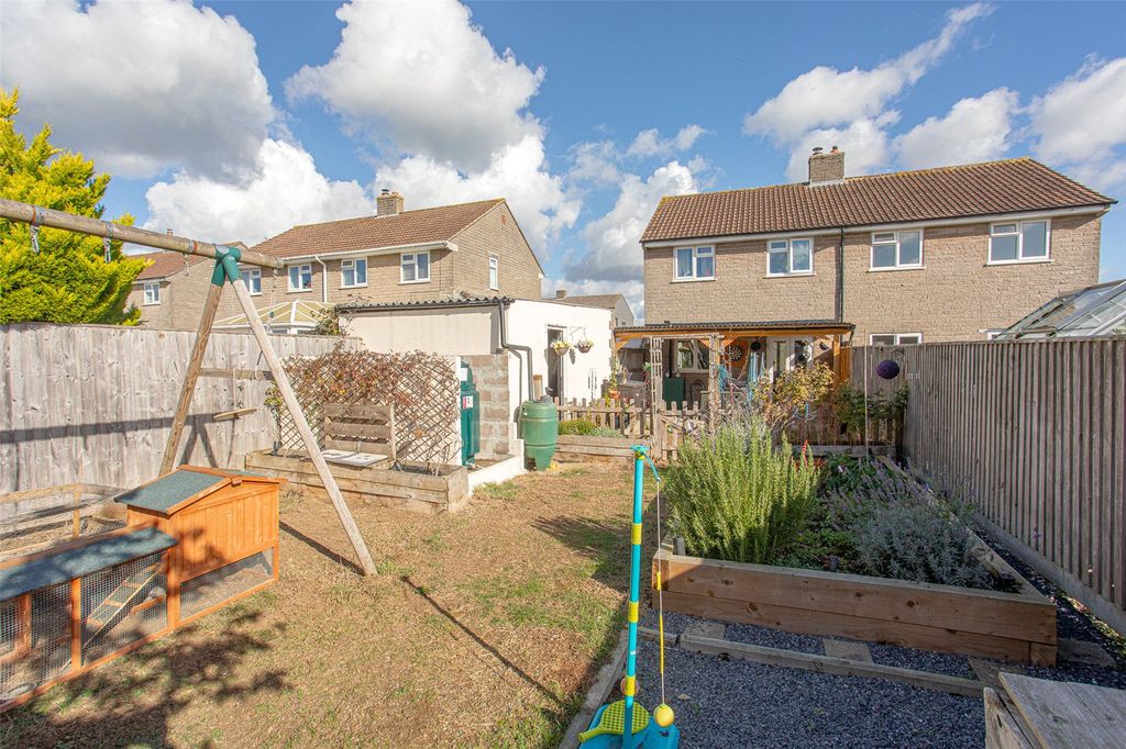 Property photo 2 of 13 Picture No. 21