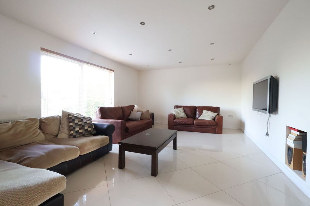 Additional image 4 of 4 bed bungalow for saleTan House Court, Shirenewton, Chepstow NP16