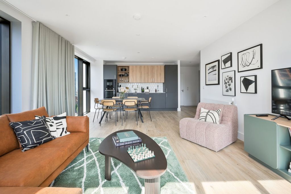 Property photo 1 of 26