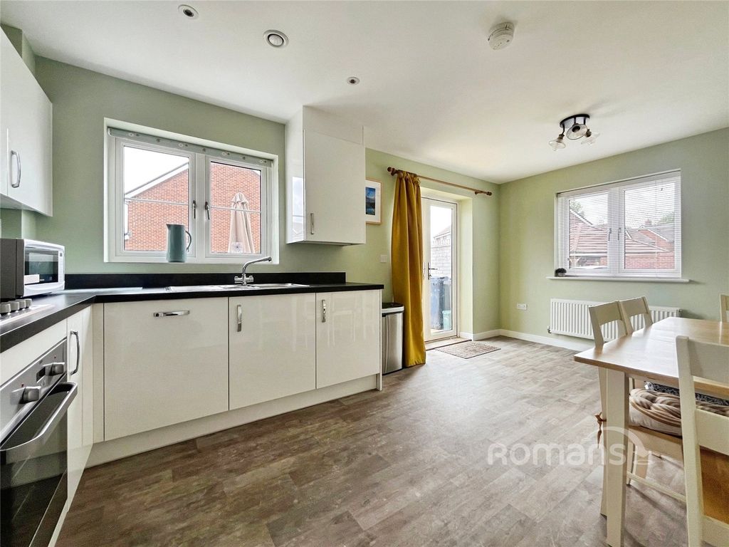 Property photo 3 of 13 Picture No. 07