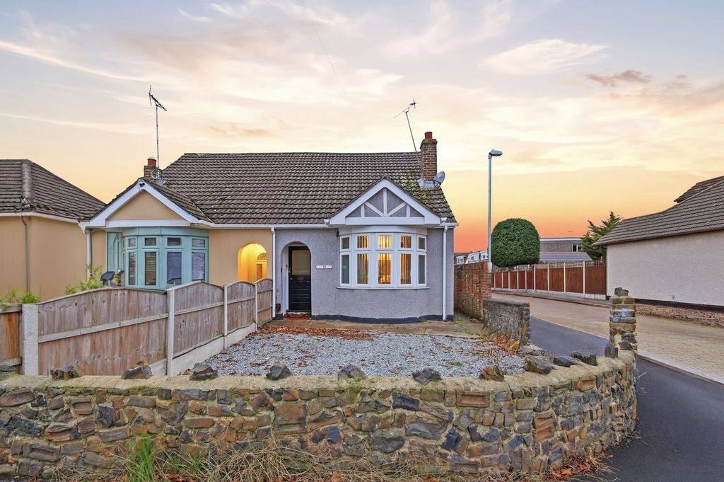 Property photo 3 of 13