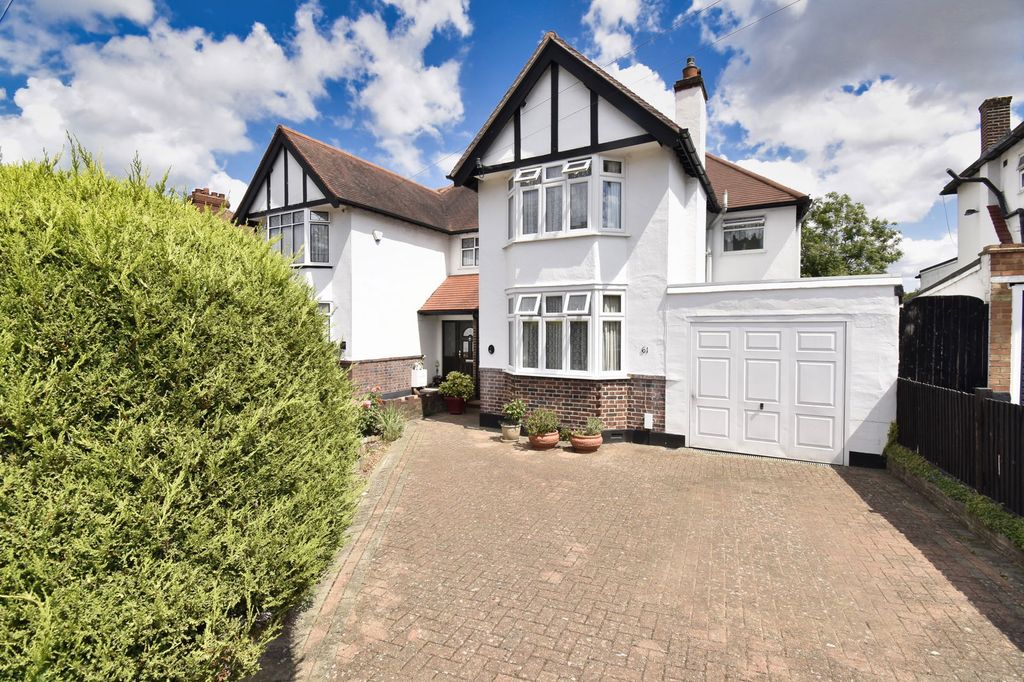 Property photo 1 of 11