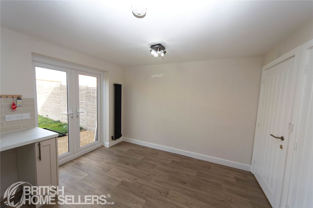 Property photo 3 of 14 Picture No. 25