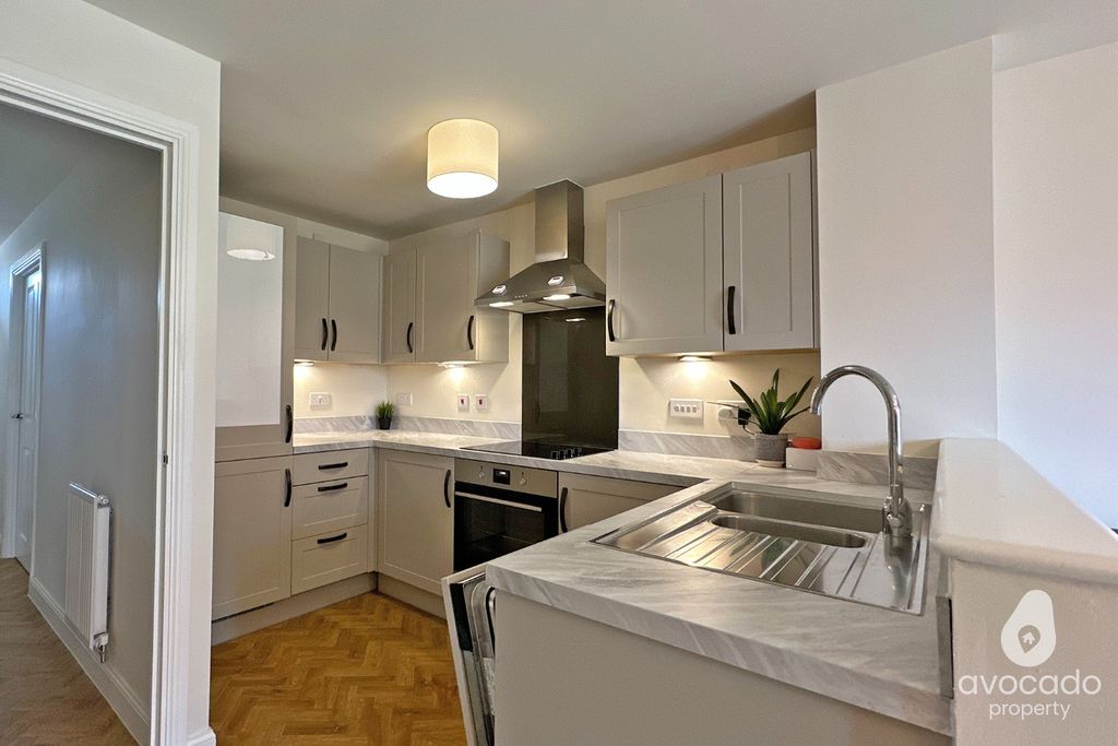 Property photo 3 of 14 4167467