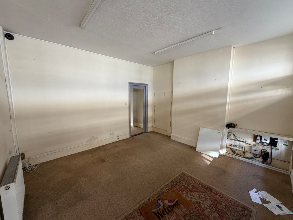 Property photo 3 of 10 Picture No. 23