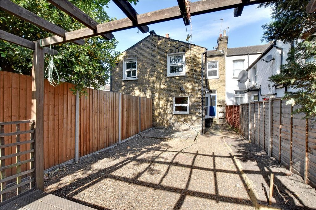Property photo 3 of 16 Picture No. 16