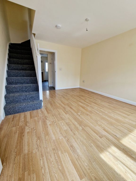 Property photo 2 of 11 Gallery