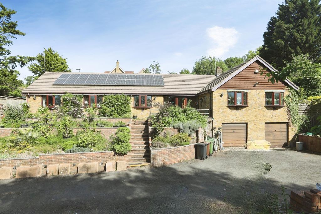 Property photo 1 of 27