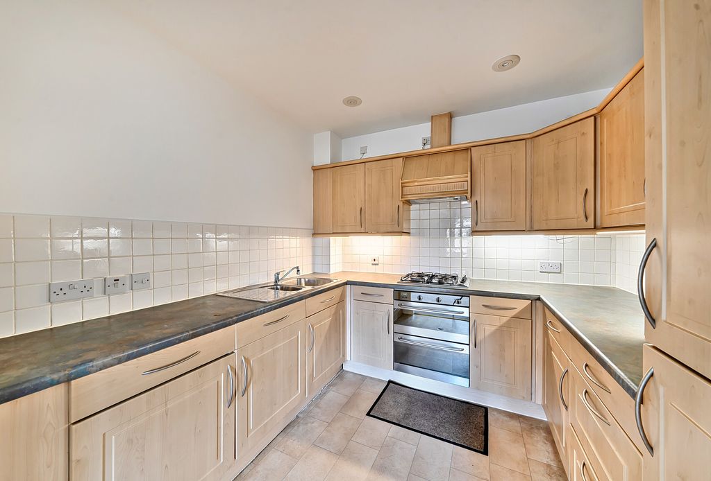 Property photo 2 of 30 1431757-7-69c40A9...