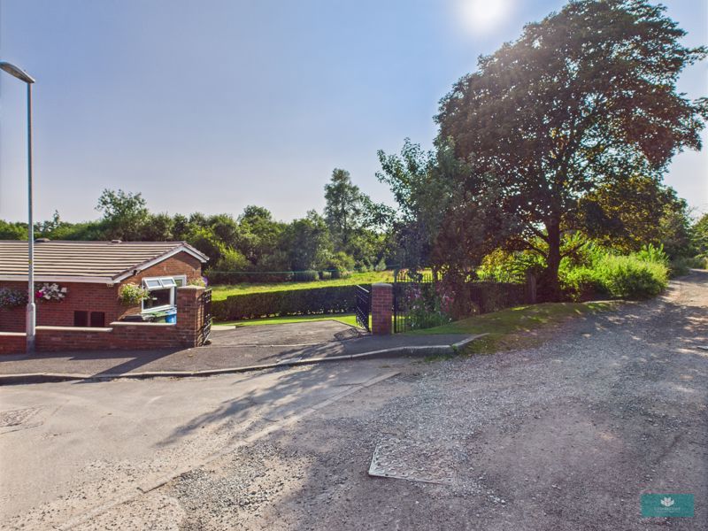 Property photo 1 of 20 Photo 8