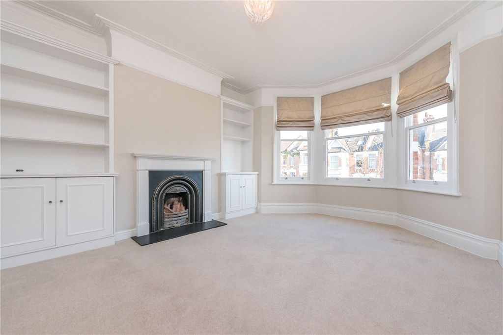 Property photo 2 of 14 Picture No. 04