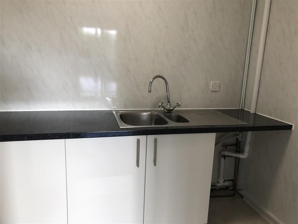 Property photo 3 of 11 Utility Room