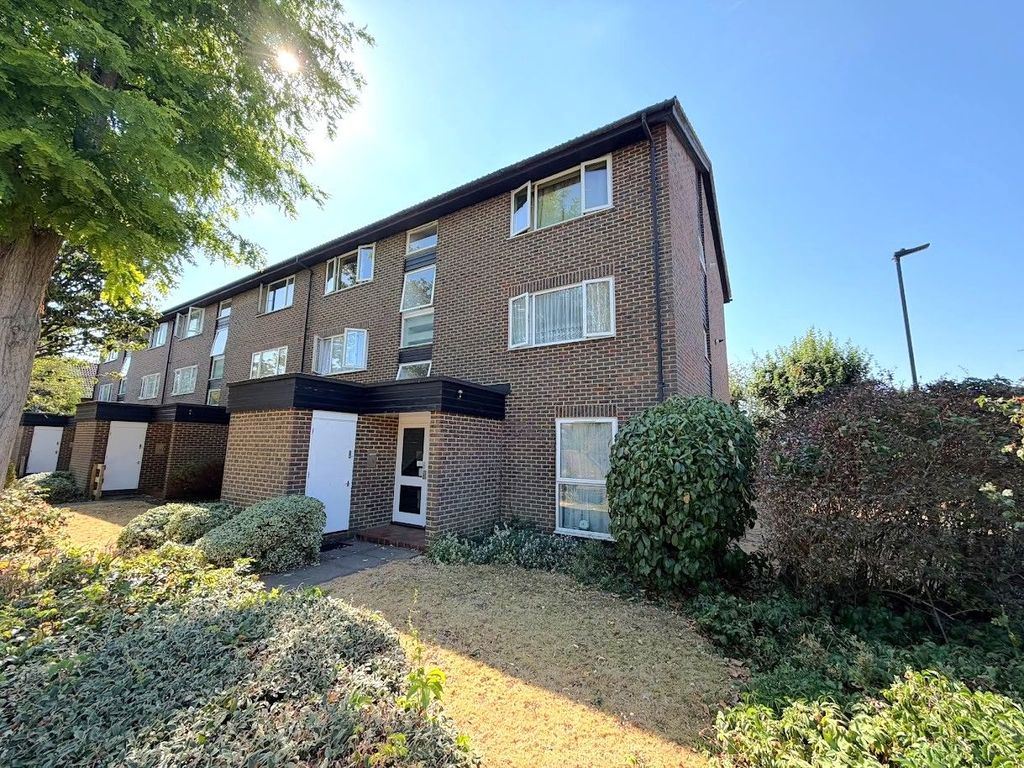 Property photo 1 of 12