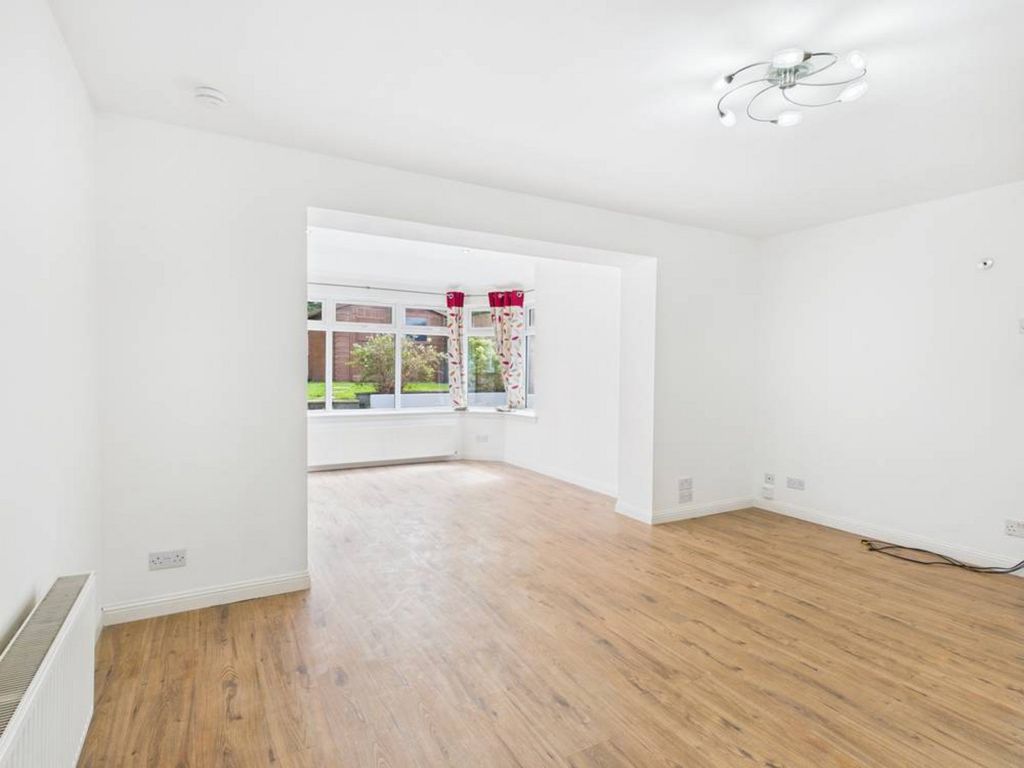 Property photo 3 of 33