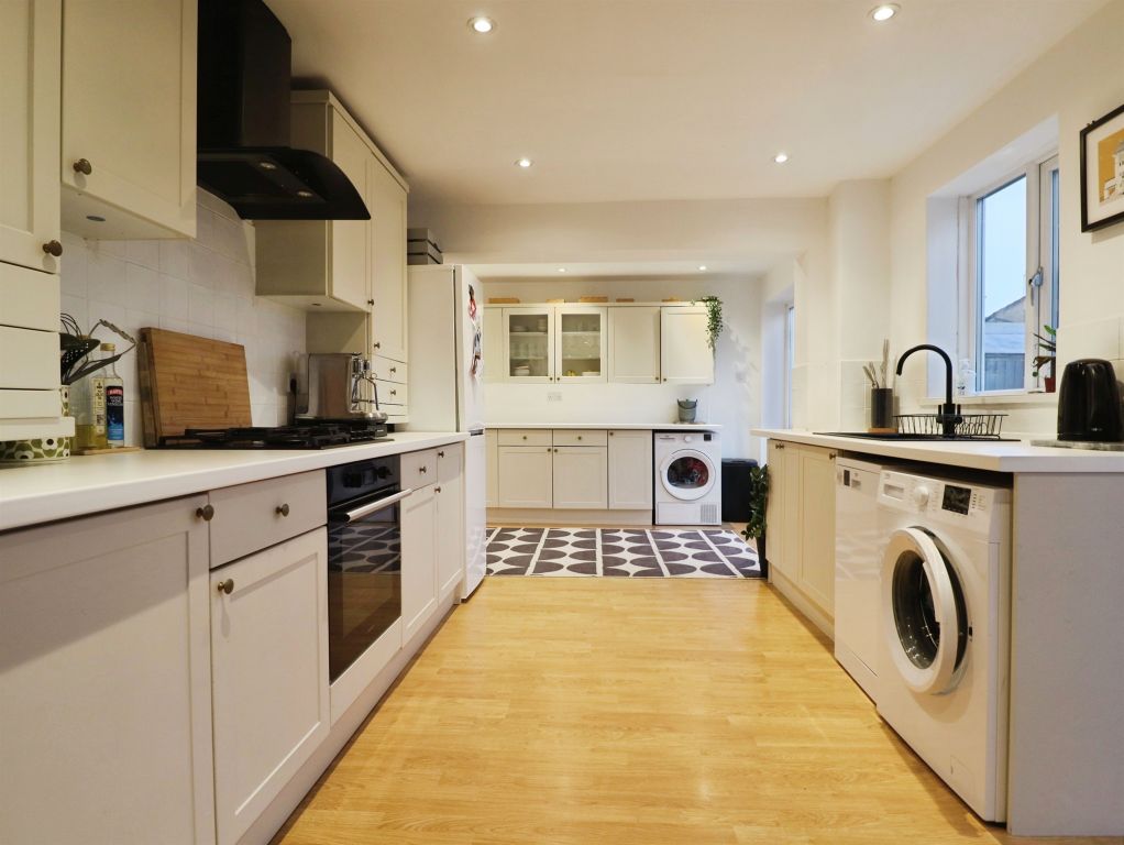 Property photo 3 of 18