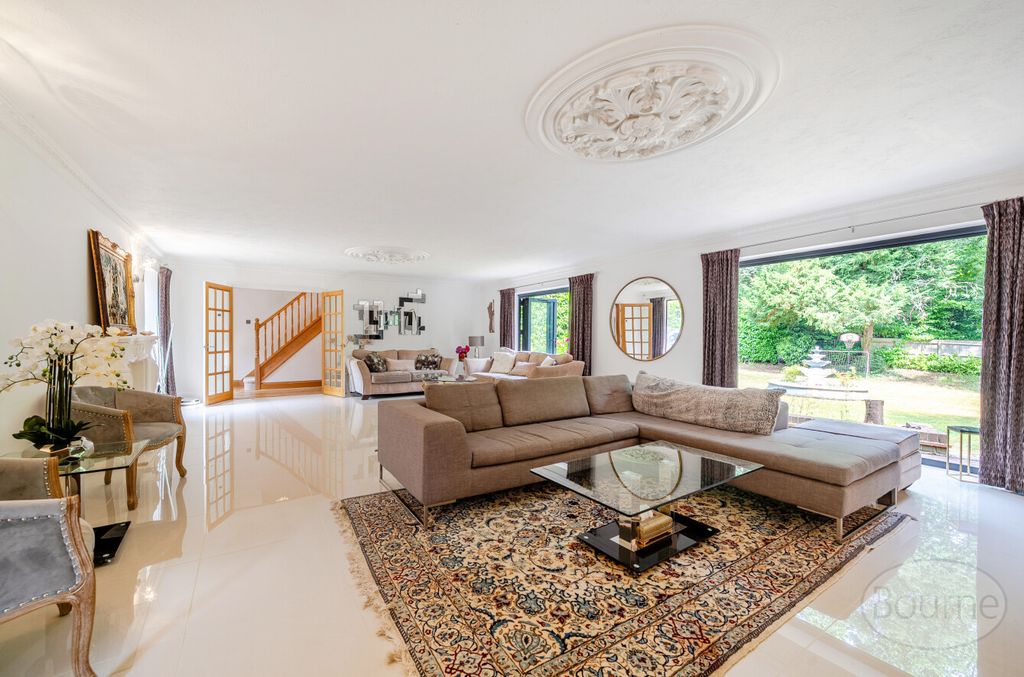 Property photo 3 of 32 6Ed34684-8334-448...