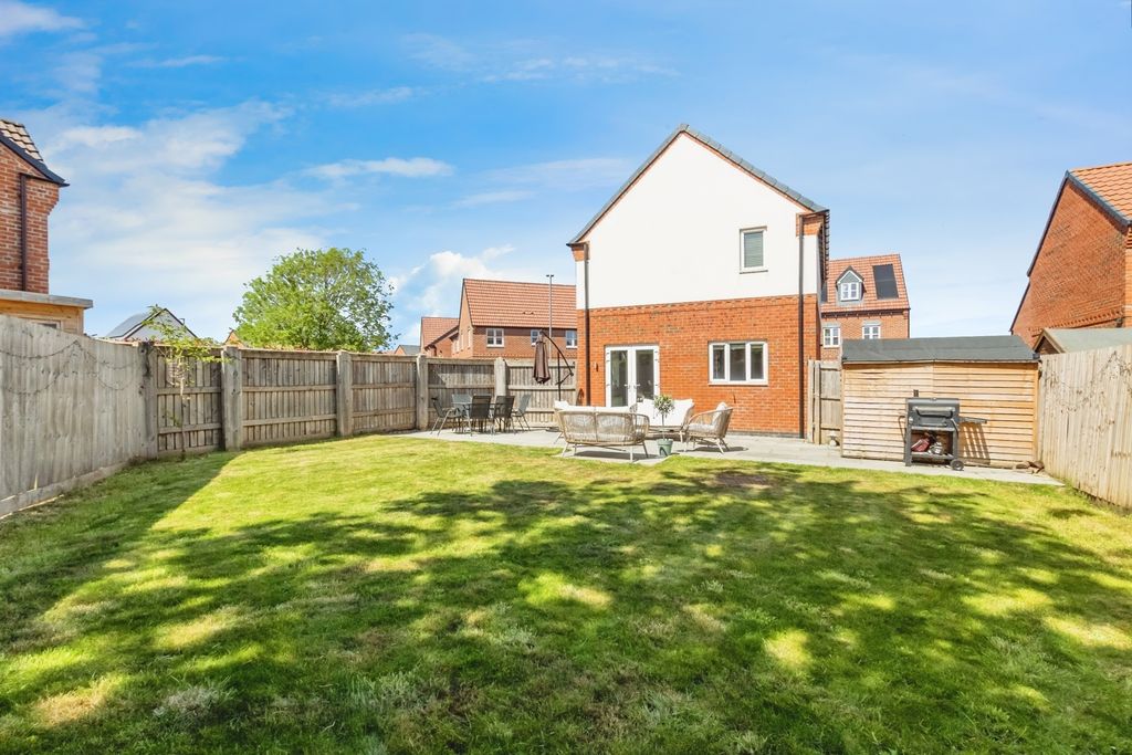 Property photo 2 of 17 Photo