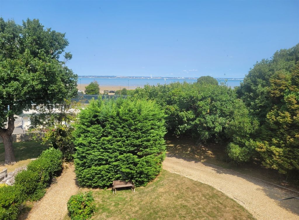 Property photo 2 of 17 *View To Front &amp; Garden*