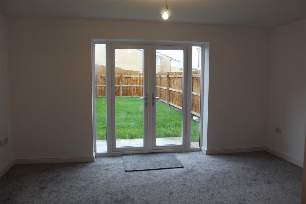 Property photo 3 of 7