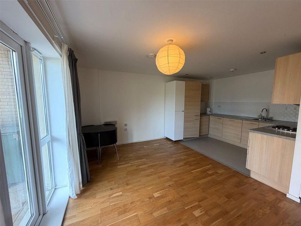 Property photo 3 of 10 Picture No. 05