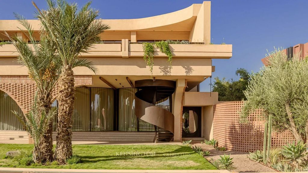 Property photo 2 of 36