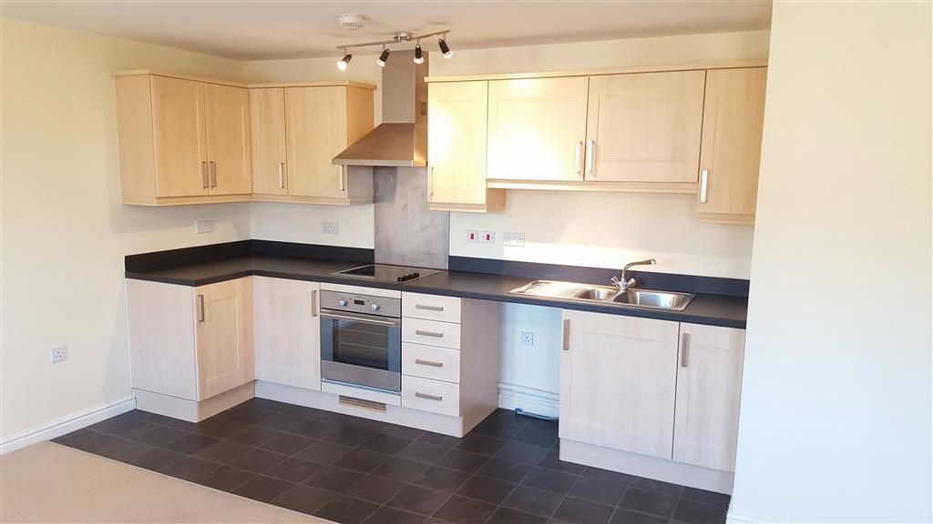 Property photo 2 of 6 Kitchen