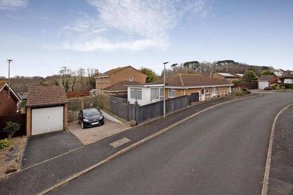 Property photo 3 of 12 Photo 12