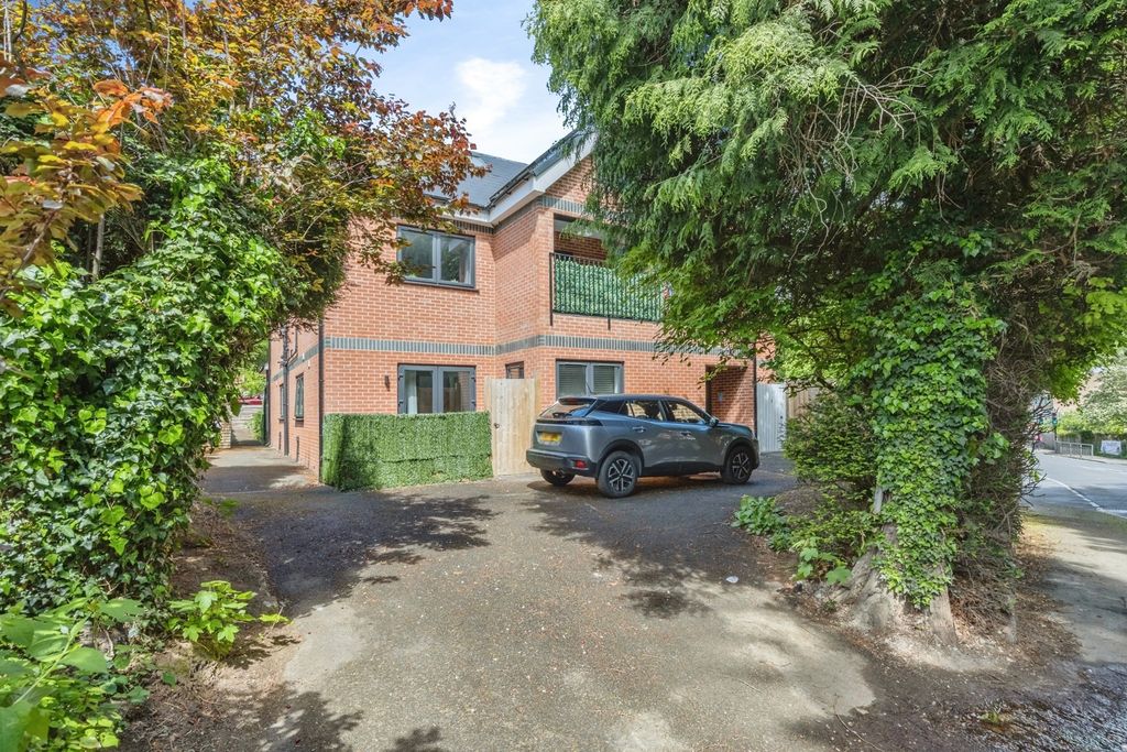 Property photo 1 of 17 Pbox-Img.Jpg