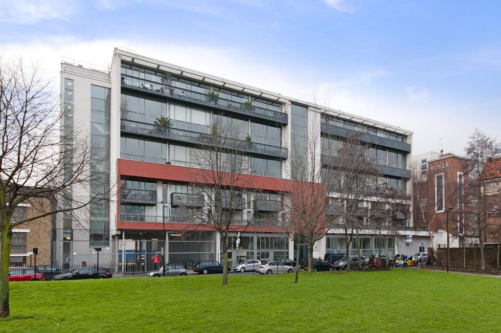 Property photo 1 of 9