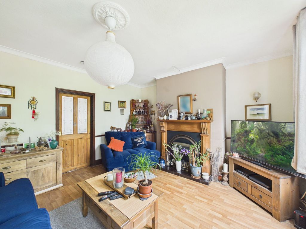 Property photo 3 of 13