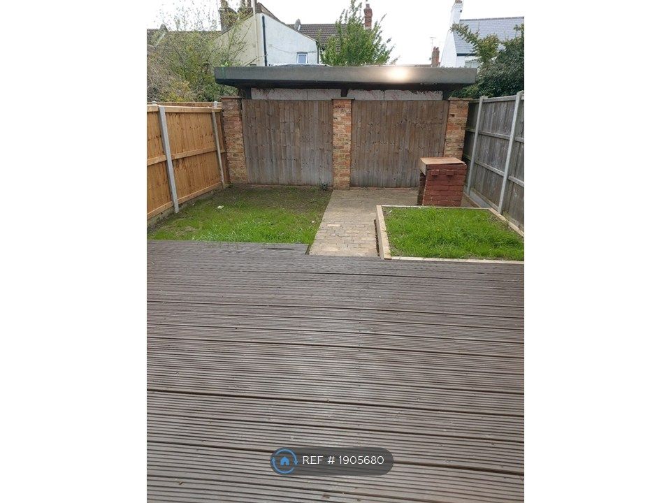 Property photo 2 of 5 Private South Facing Rear Garden