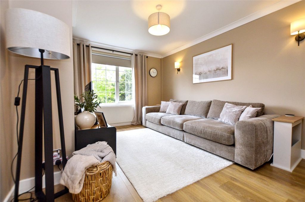 Property photo 3 of 8 Picture No. 04