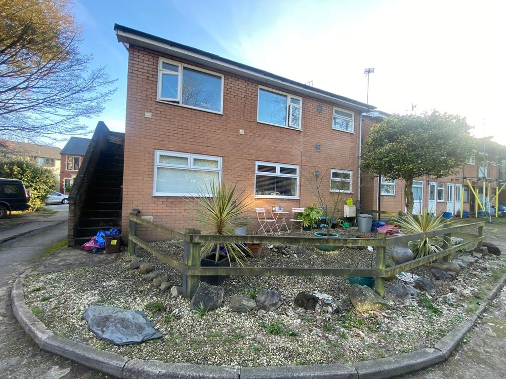 Property photo 1 of 4