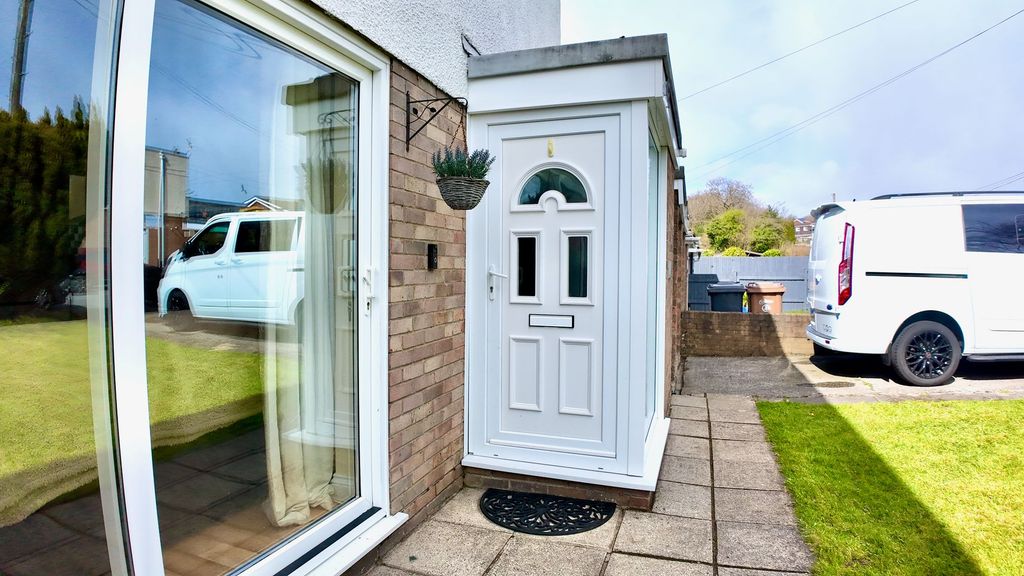 Additional image 11 of 3 bed semi-detached house for saleCrown Lane, Pontllanfraith NP12