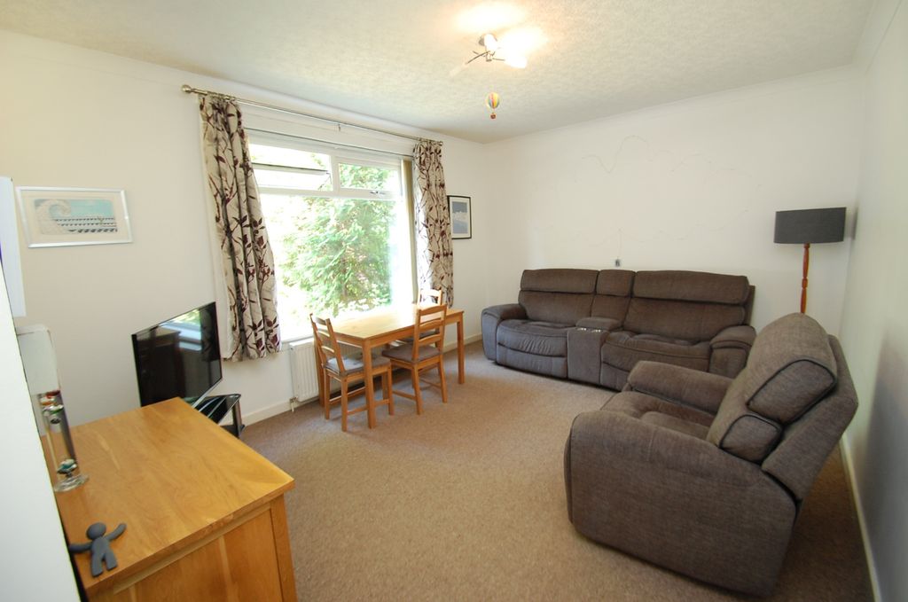 Property photo 2 of 19 5228893