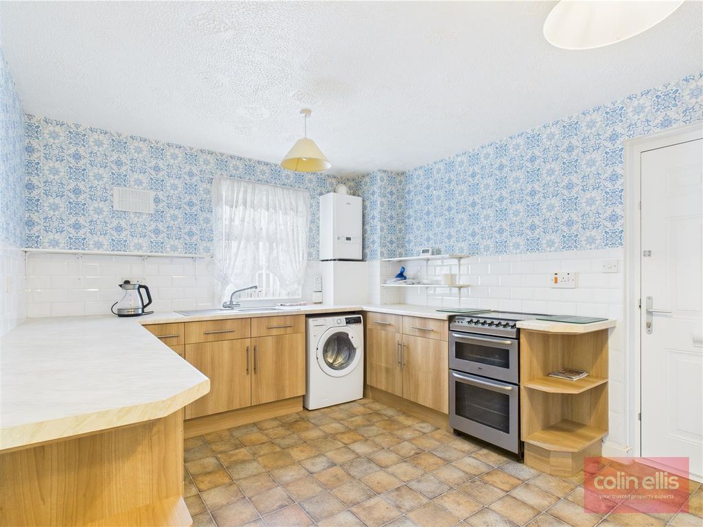 Property photo 2 of 8 Cam05075G0-Pr0099-Still004.Jpg