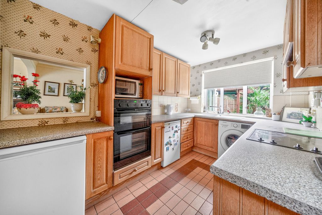 Property photo 2 of 14 1435719-15-69c6cd...