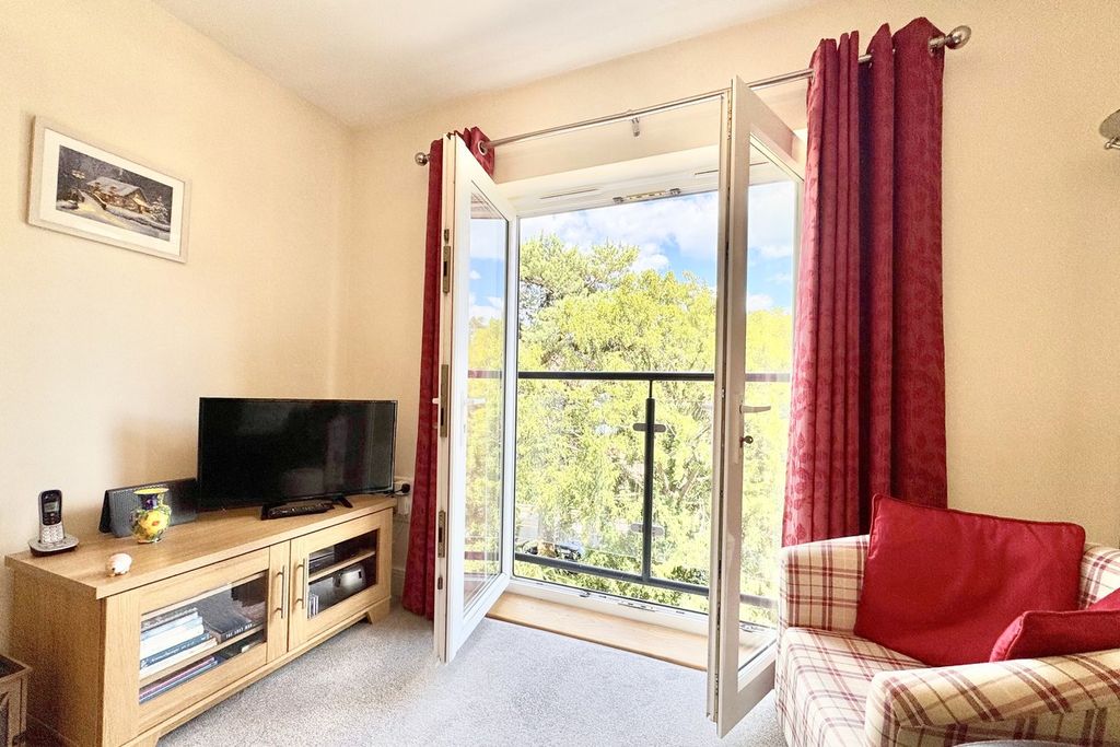 Property photo 3 of 13