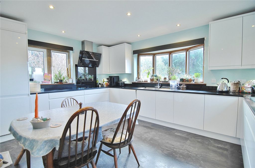 Property photo 3 of 14 Picture No. 18