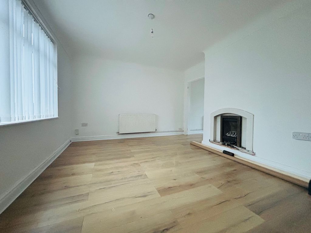 Property photo 1 of 8 Image