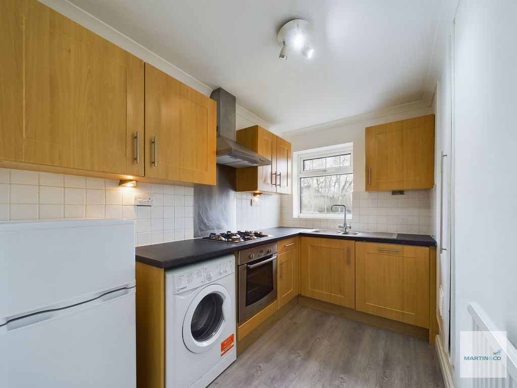 Property photo 2 of 10 Cam03394G0-Pr0047-Still004