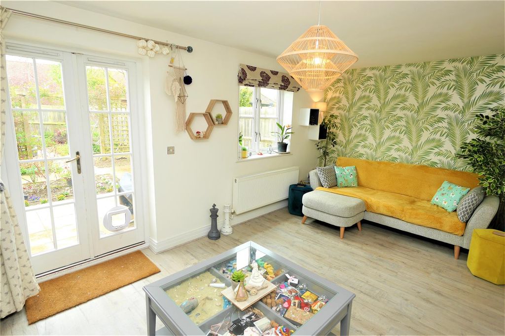 Property photo 2 of 9
