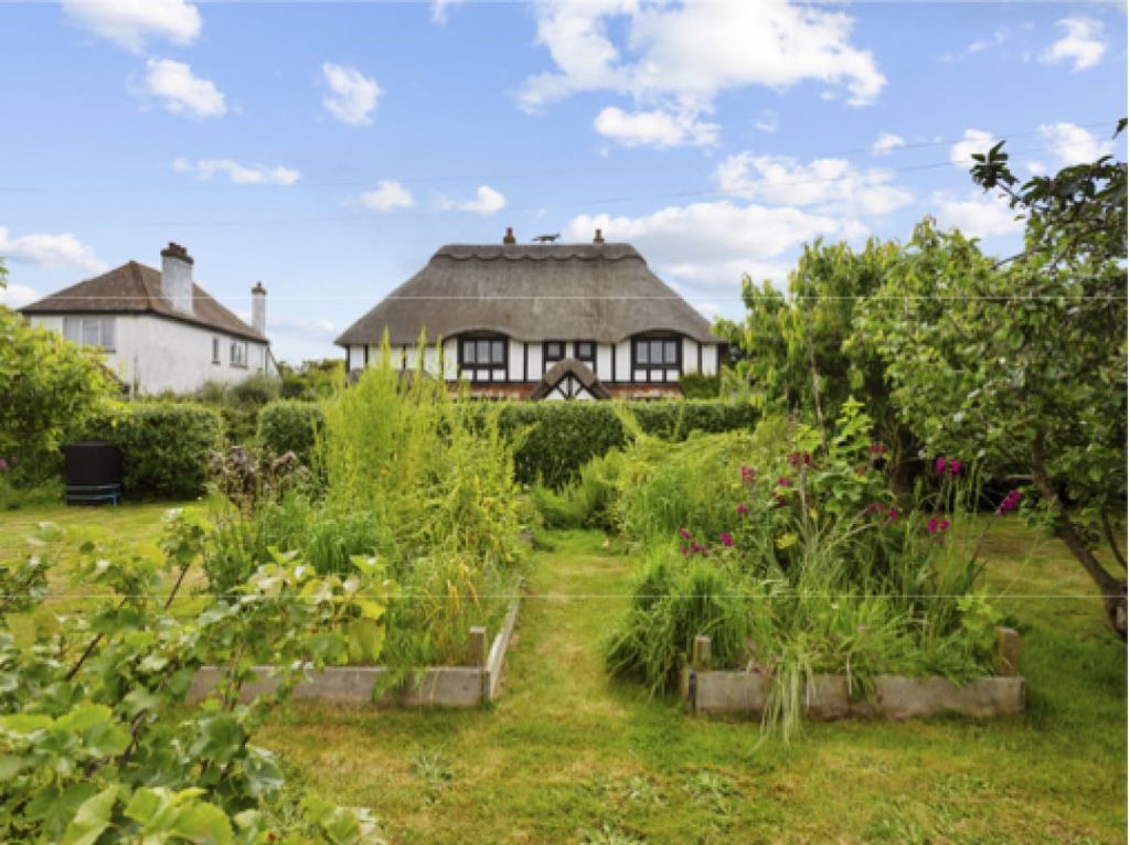 Property photo 2 of 19