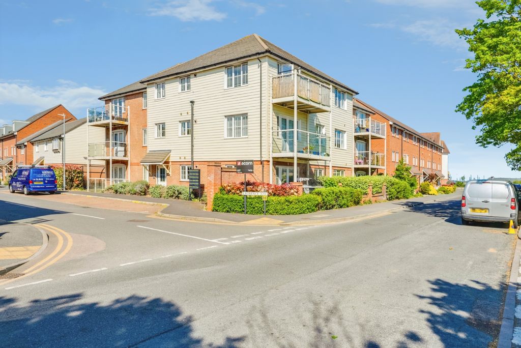 Property photo 1 of 21 Front View