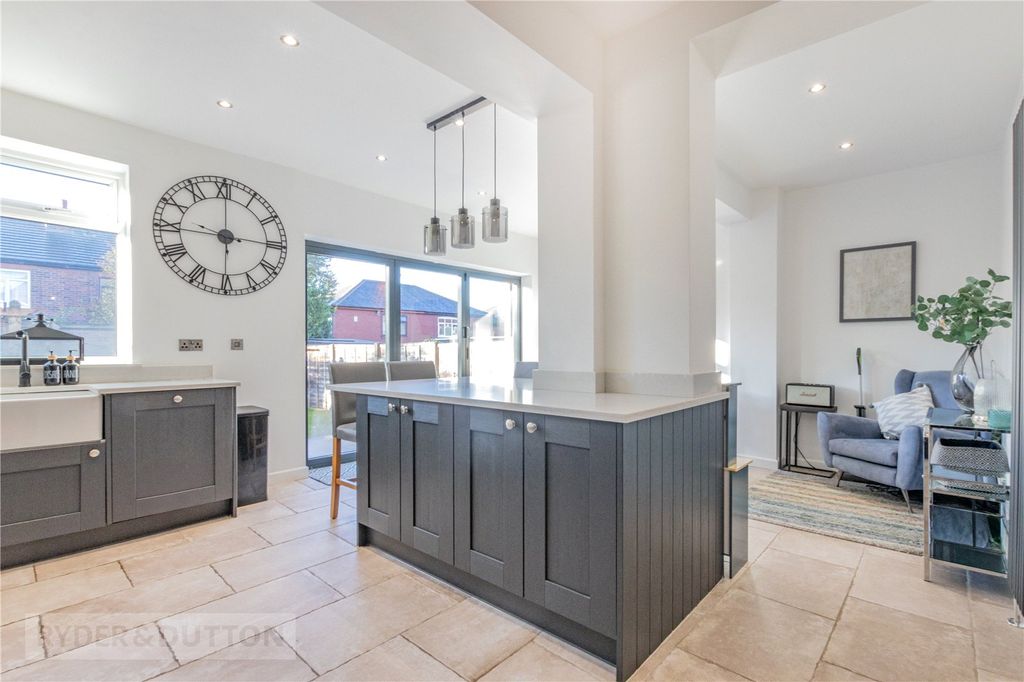 Property photo 2 of 20 Kitchen