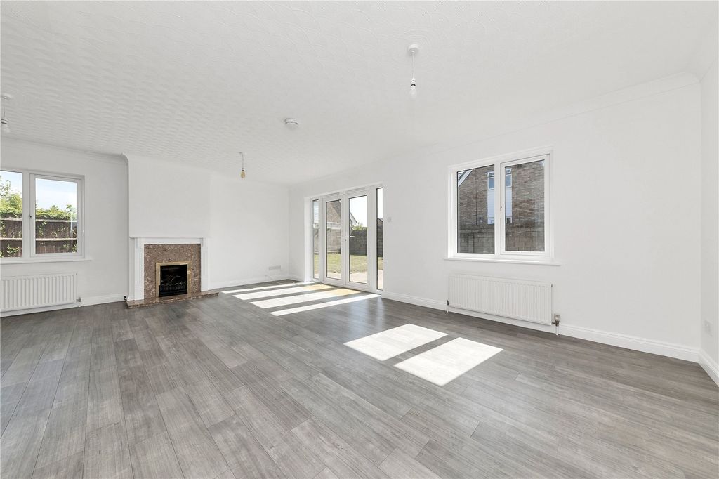 Property photo 2 of 17 Picture No. 07