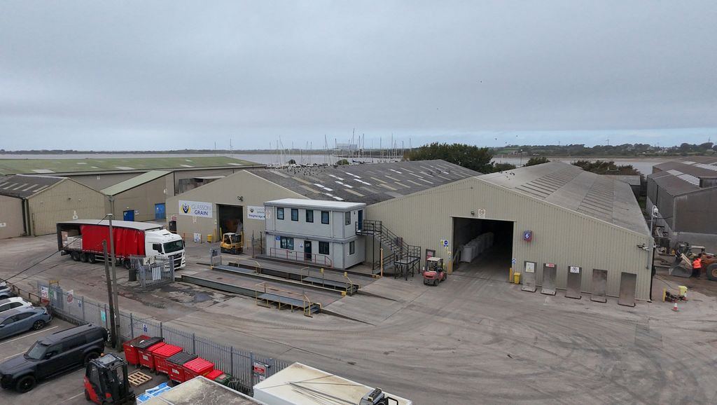 Property photo 1 of 2